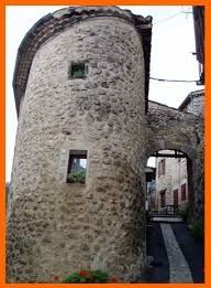 Le village -Tour